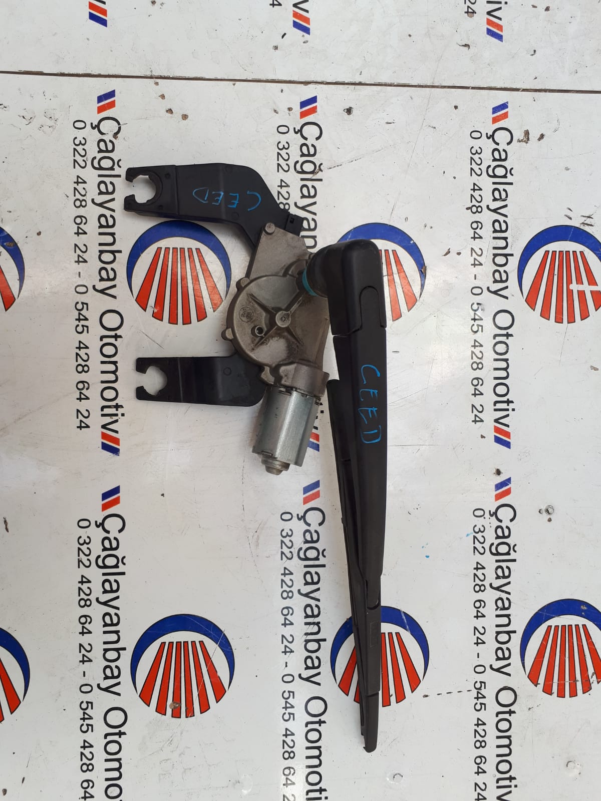 kia ceed arka silecek motoru & kolu 